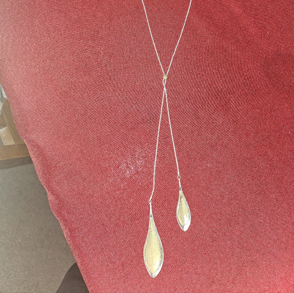 Elegant Gold Teardrop Necklace